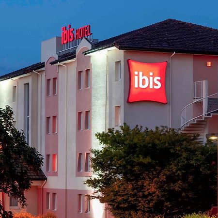 Hotel Ibis Pau Lescar Exterior foto