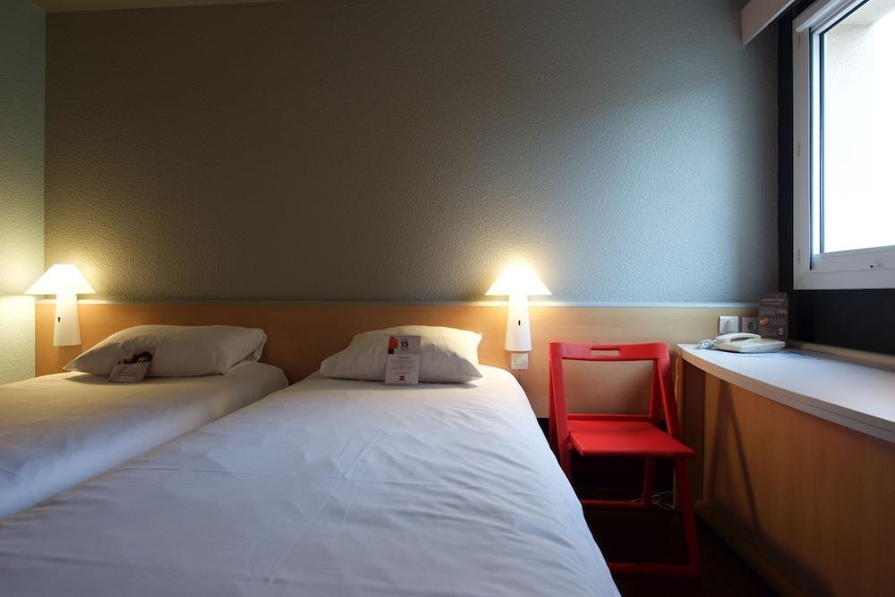 Hotel Ibis Pau Lescar Exterior foto