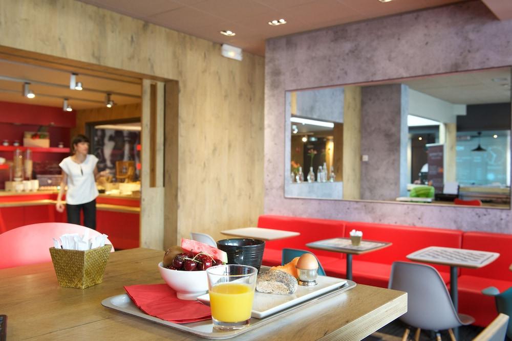Hotel Ibis Pau Lescar Exterior foto