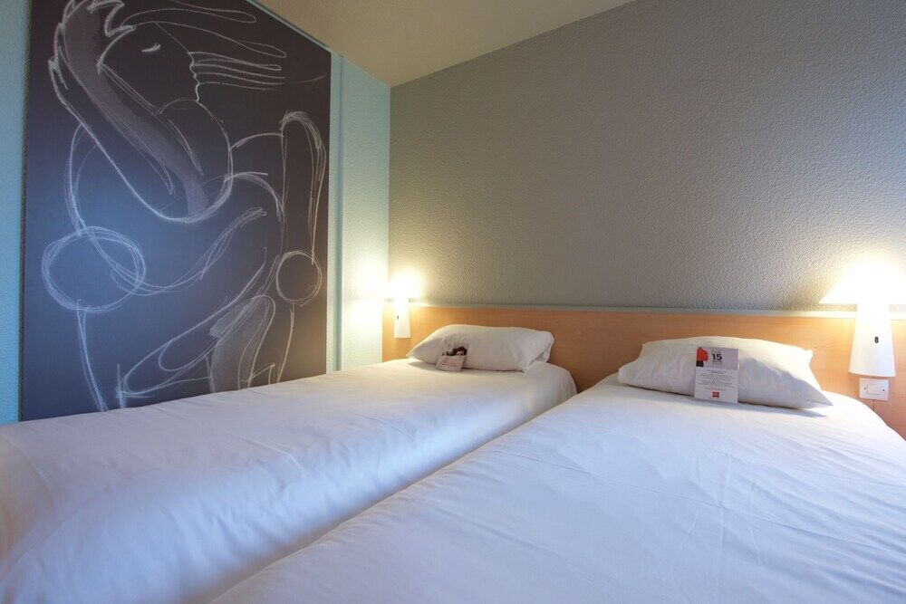 Hotel Ibis Pau Lescar Exterior foto